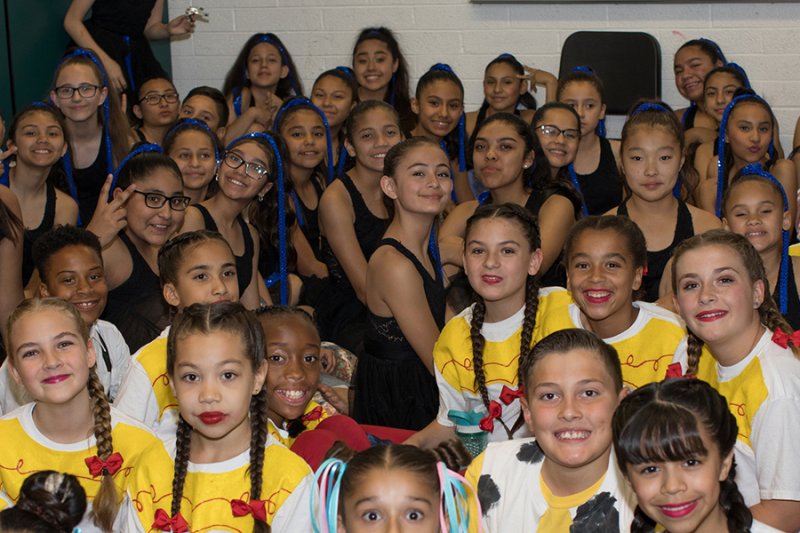 Dance Discovery Image 900x600 018 LVA18 VT