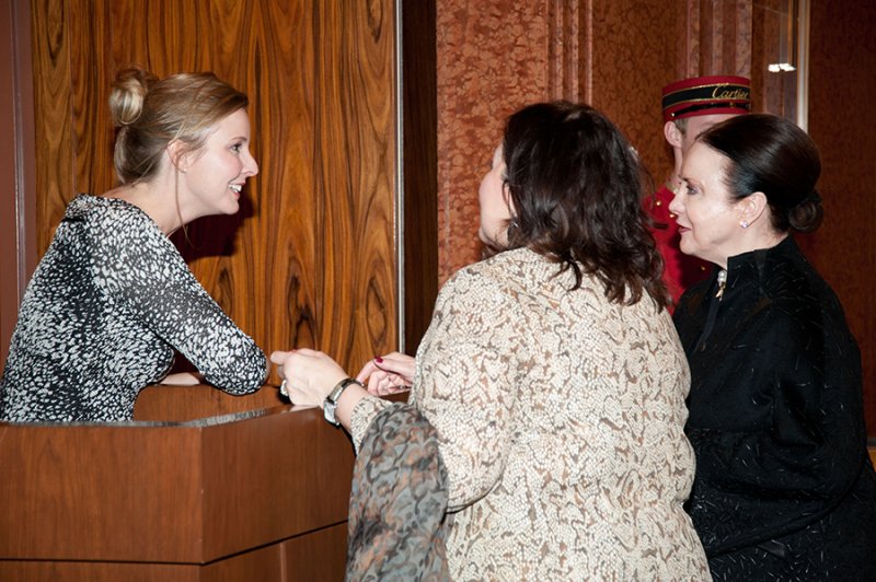 Volunteer Image 900x600 Joe_NBT_NancysBDay_2015-3763