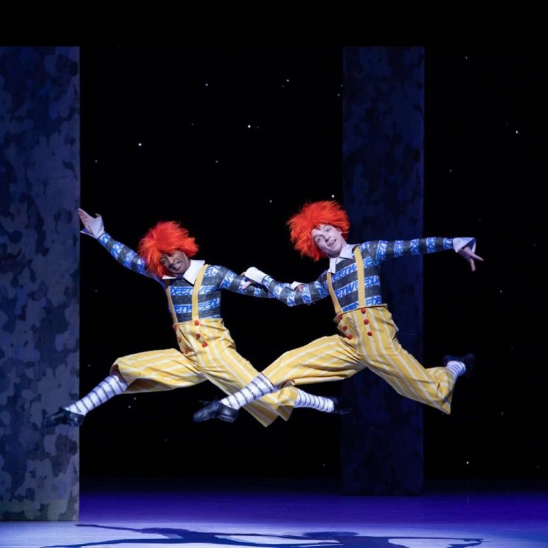 Tweedle Dum Tweedle Dee 1080x1080 VT